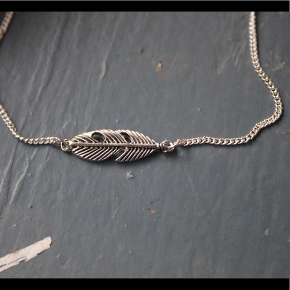 Silver Feather bracelet - Picture 2 of 2